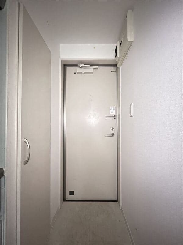 Room image 8