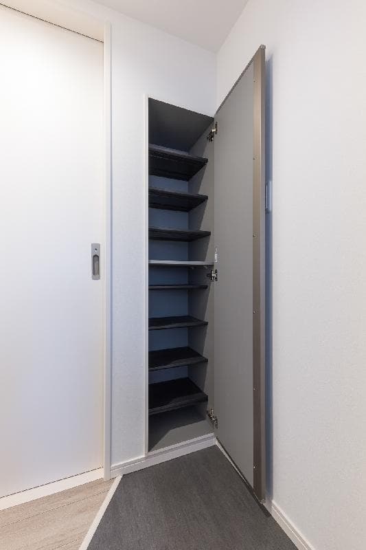 Room image 12