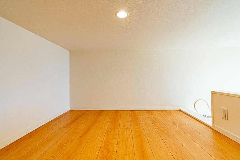 Room image 15