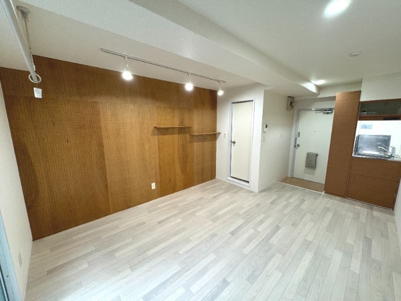 Preview interior of Kronos Tojio