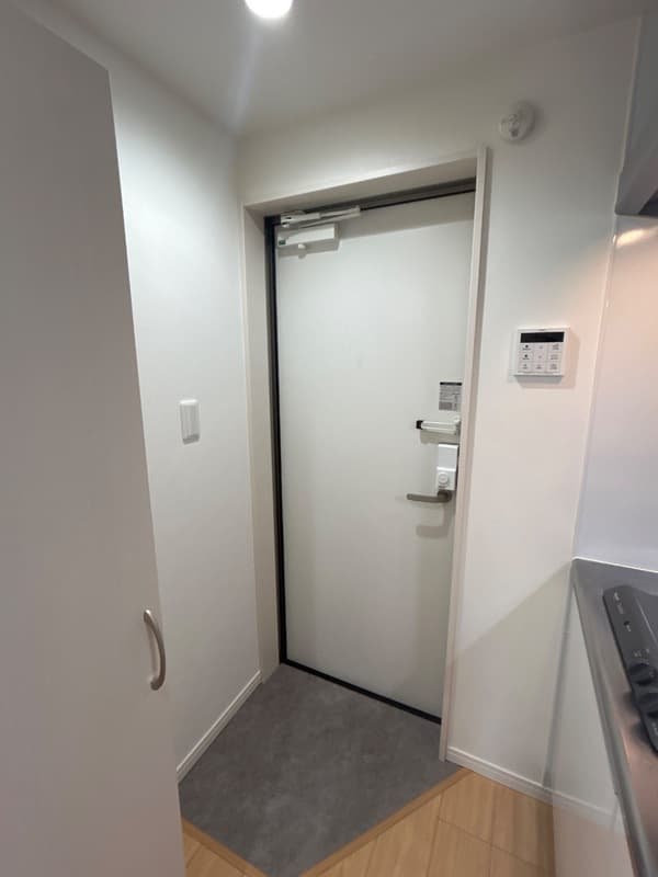 Room image 12