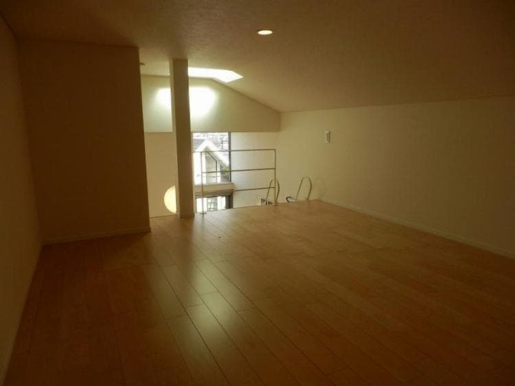 Room image 10