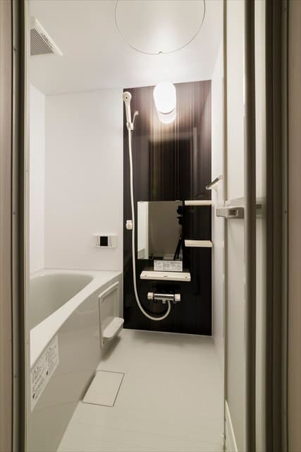 Room image 15