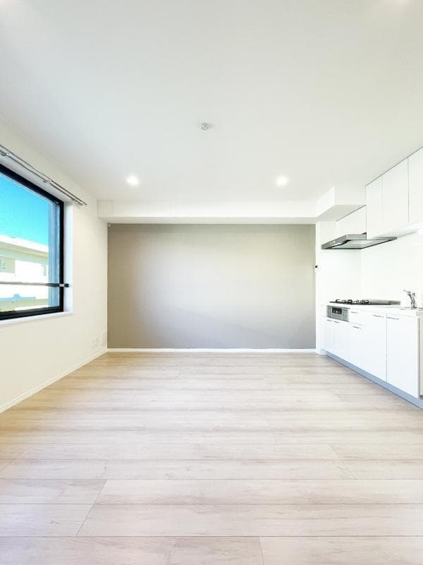 Preview interior of Papillon Sekimae