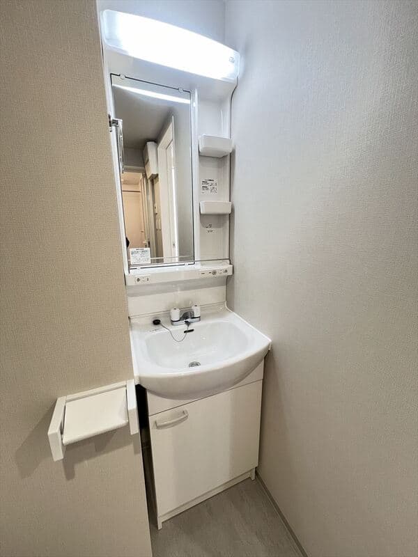 Room image 10