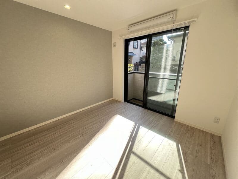 Preview interior of R Hikawa