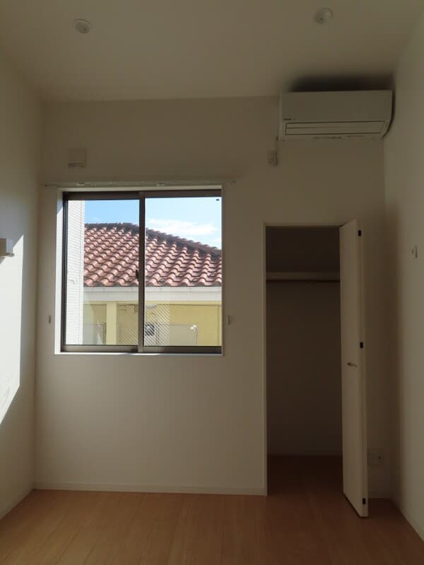 Room image 9