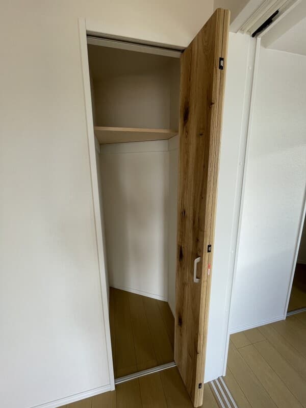 Room image 13