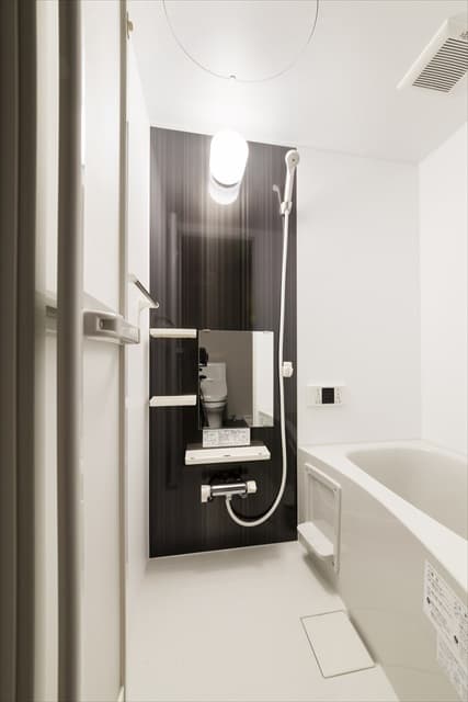 Room image 13