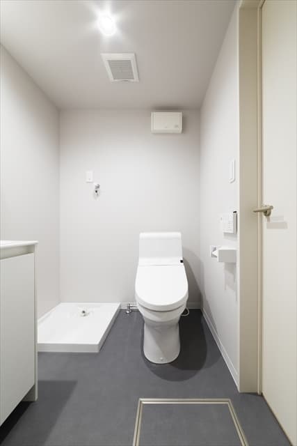 Room image 15