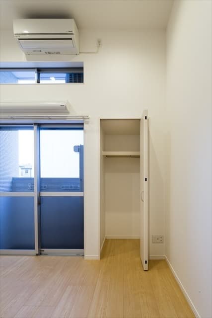 Room image 10