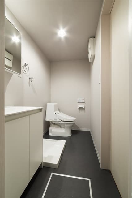 Room image 16
