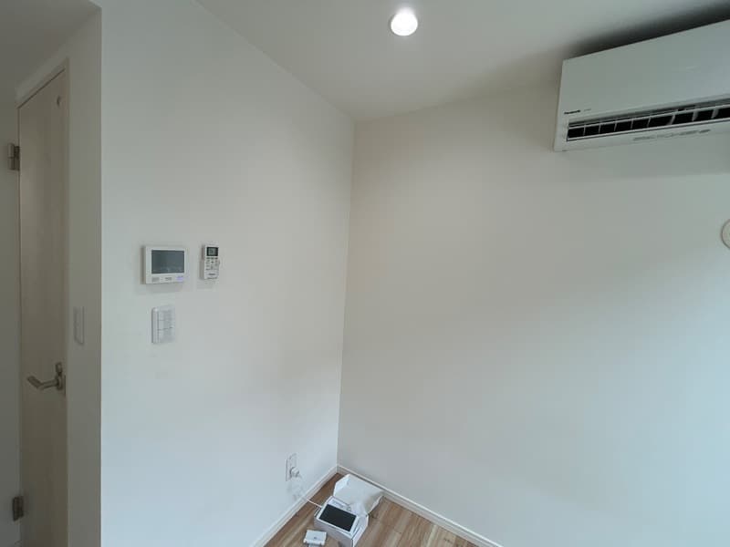 Room image 12