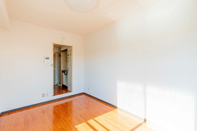 Room image 12