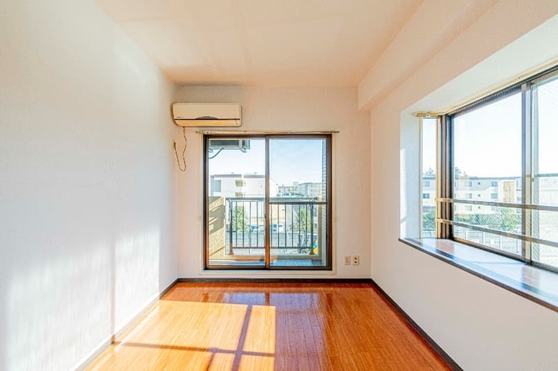 Room image 13