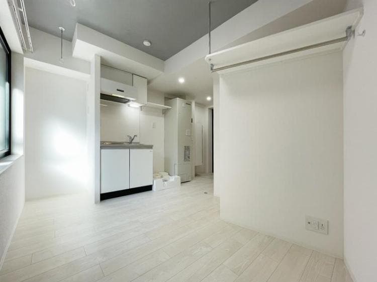 Room image 12