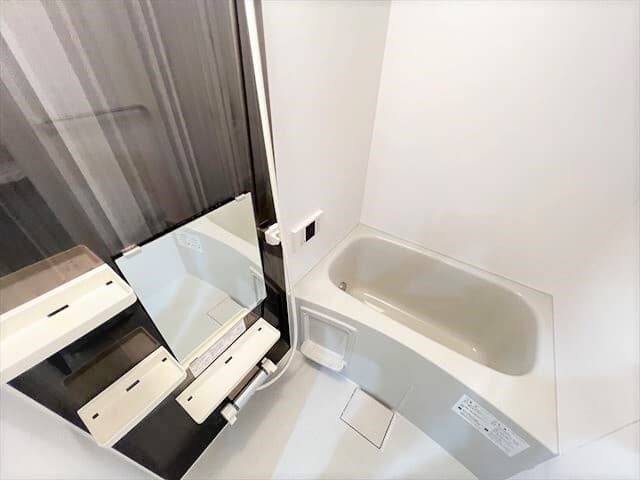 Room image 10