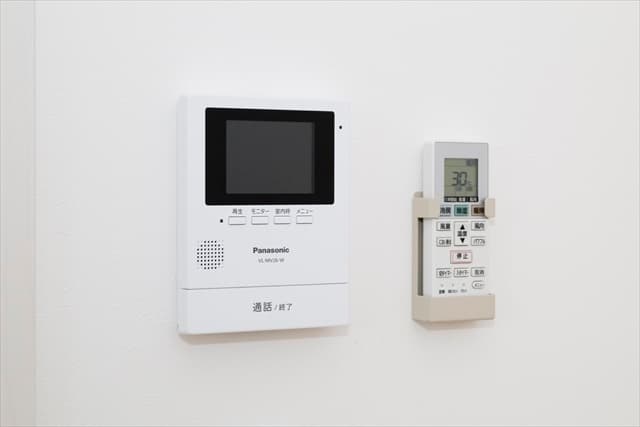 Room image 8