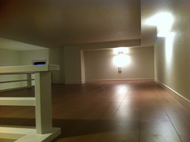 Room image 12