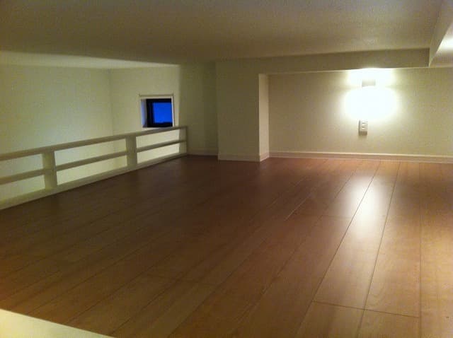 Room image 15