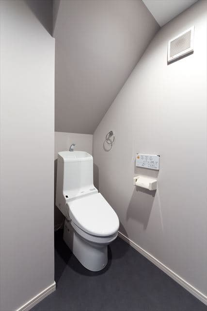 Room image 15