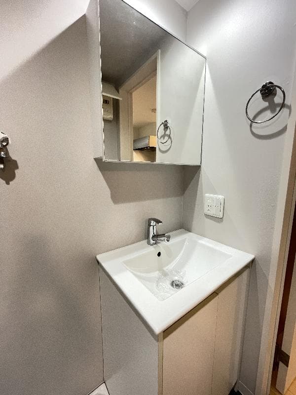 Room image 12