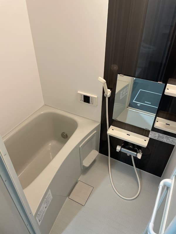 Room image 12
