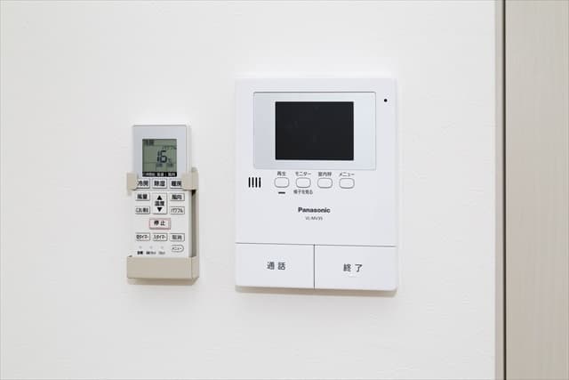 Room image 11