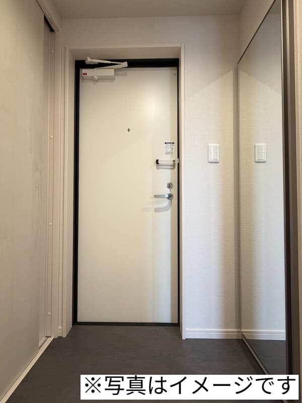 Room image 11