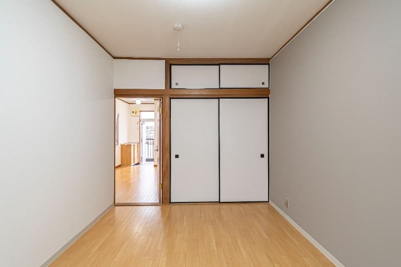 Room image 16