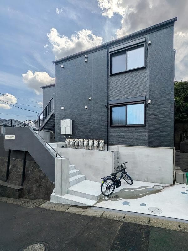 Main exterior of Vivienda Nishi-Ikuta
