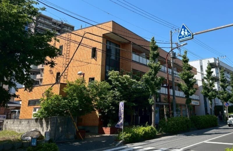 Main exterior of Cronos Okubo