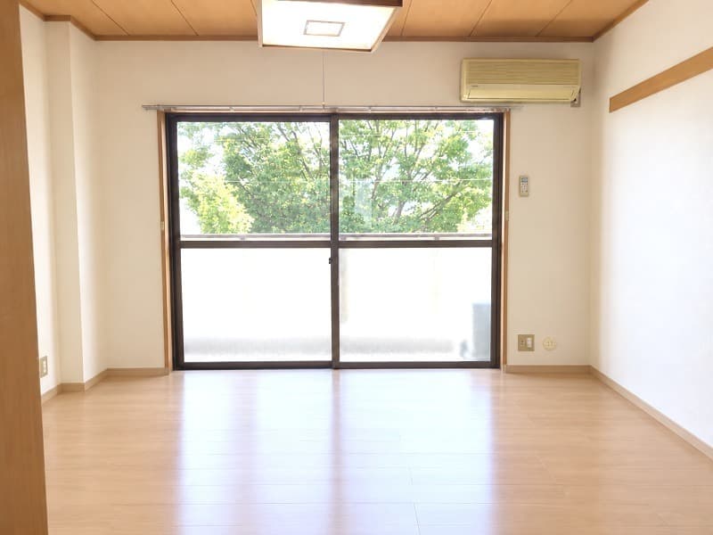 Preview interior of Cronos Okubo