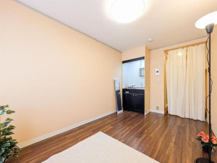 Room image 10