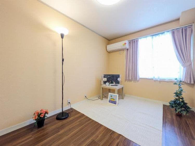 Room image 9