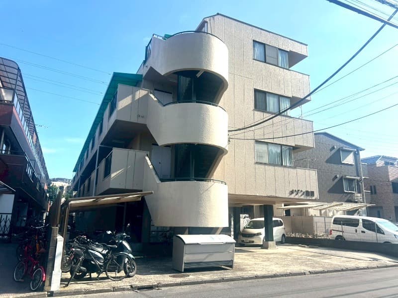 Main exterior of Cronos Komaoka