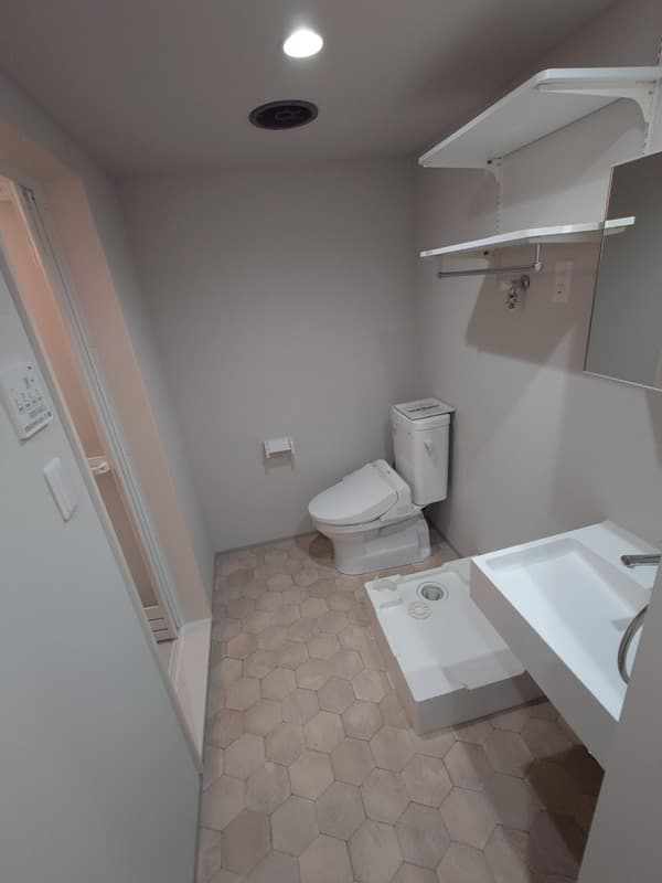 Room image 12