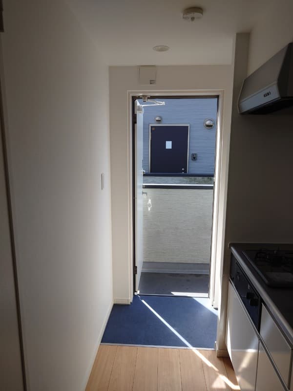 Room image 10