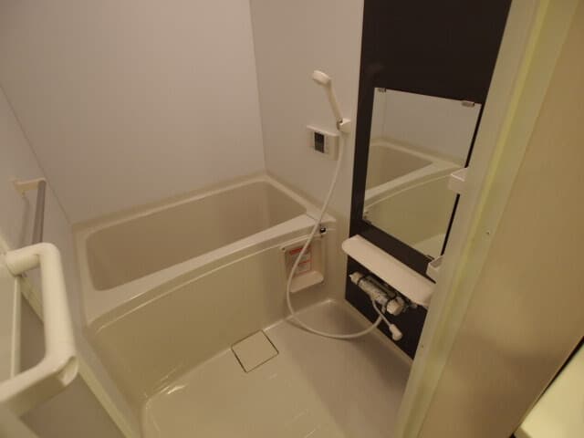 Room image 10