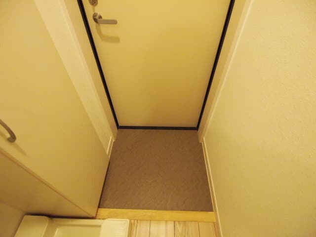 Room image 12
