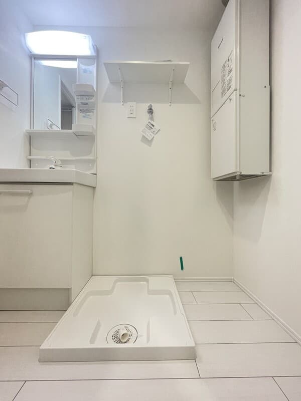 Room image 8