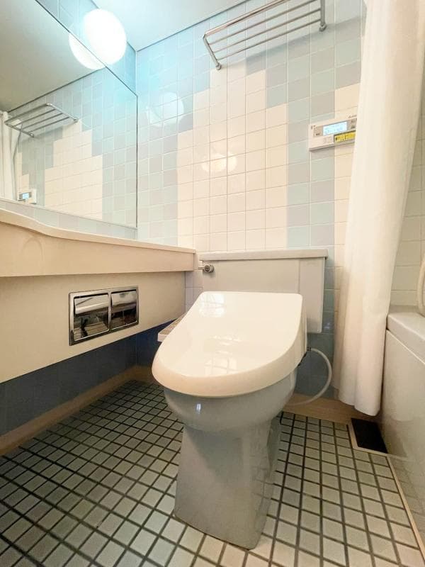 Room image 8
