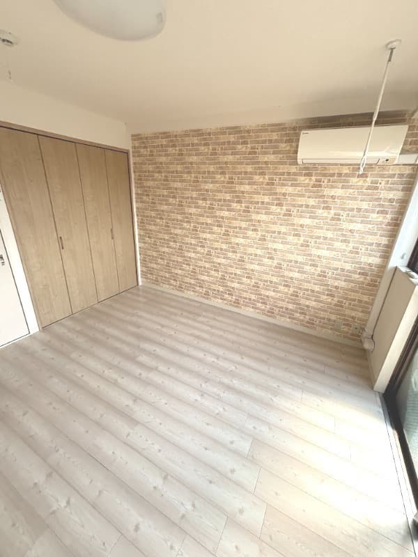 Preview interior of Chronos Wakamatsu