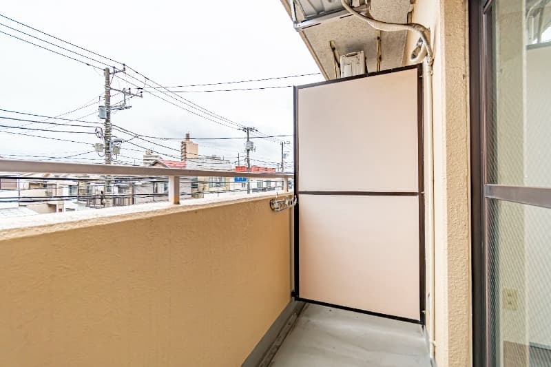 Room image 12