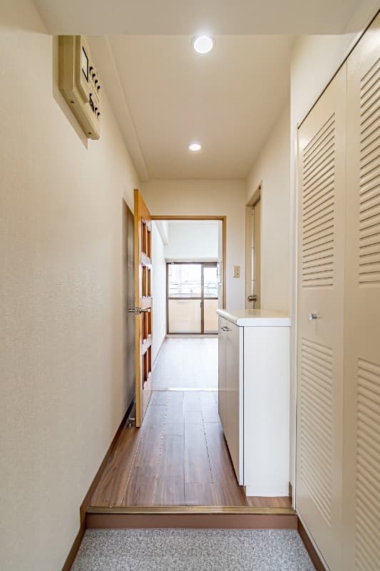 Room image 16