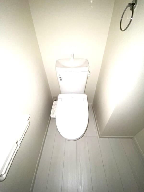 Room image 8