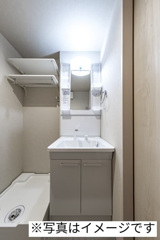 Room image 13