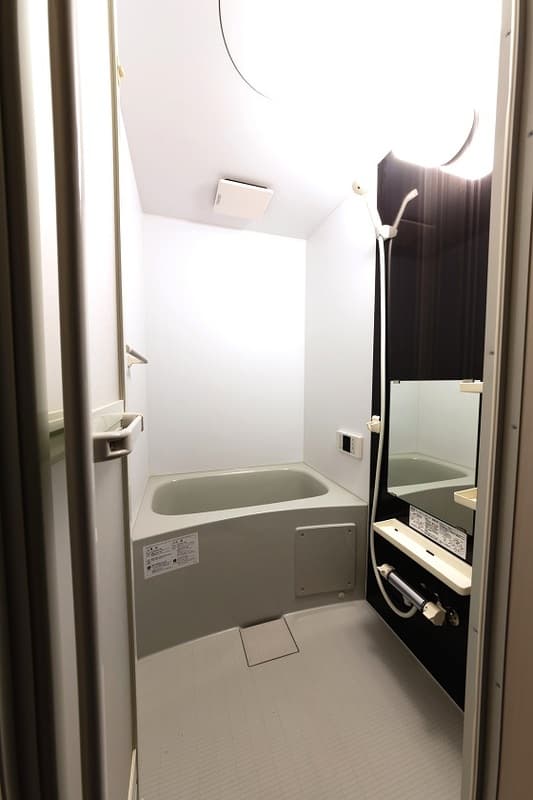 Room image 13