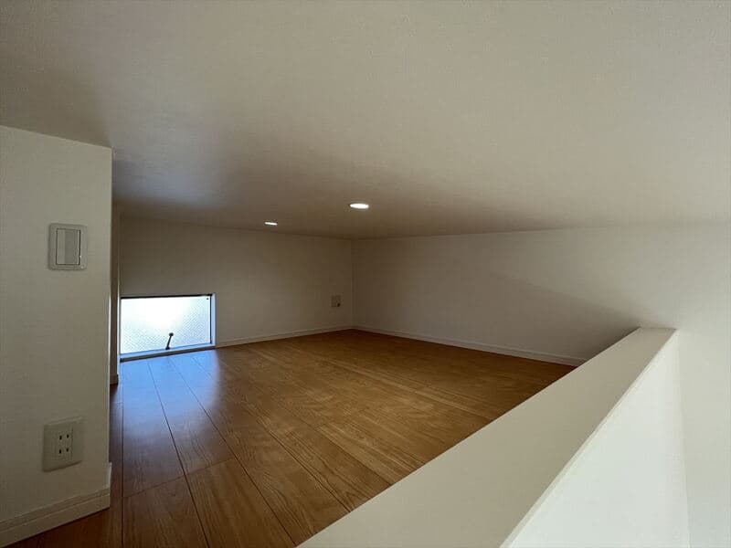 Room image 10