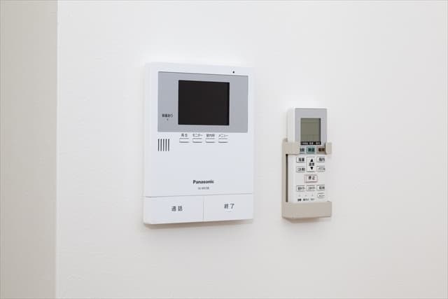 Room image 12